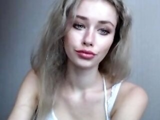 Blonde Honey Scarlet Solo Webcam