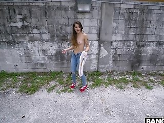 Sexy Cutie Sofie Reyes Gets Her Twat Fucked In The Van